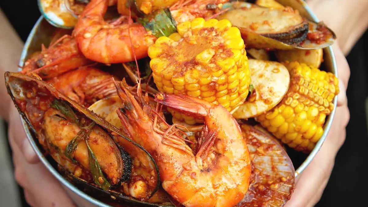 Jednoduchý, ale neuvěřitelně chutný recept na Shellout: hustá, kořeněná omáčka, po které se všichni zapomenou a jedí bez zastavení!