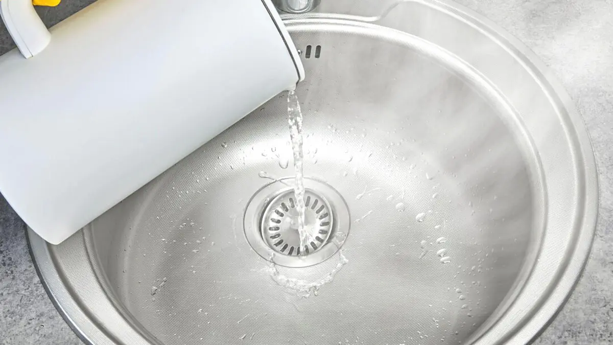 Čistič odpadu, který ohromil instalatéra: jednoduchý domácí produkt, který rychle obnoví průtok