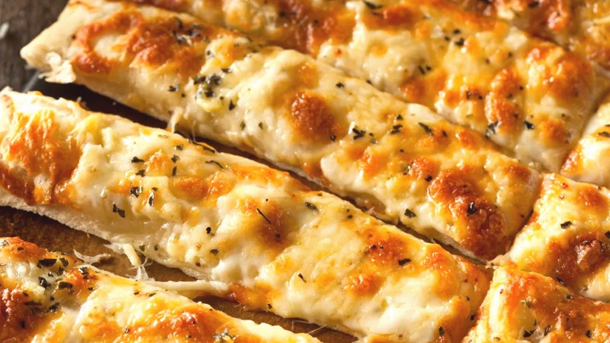 Listové těsto se šunkou a sýrem: lahůdkové jednohubky