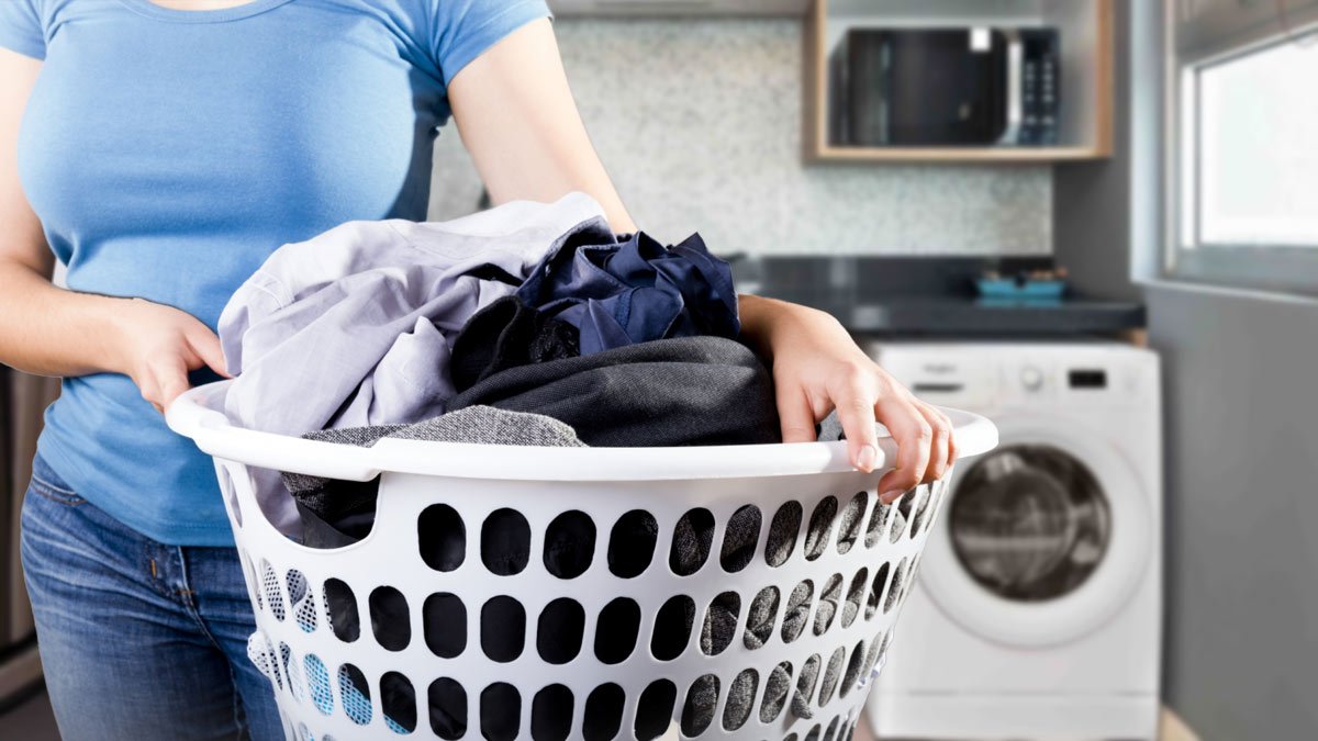 7 věcí a předmětů v domácnosti, které se z nějakého důvodu běžně neperou – a je to škoda