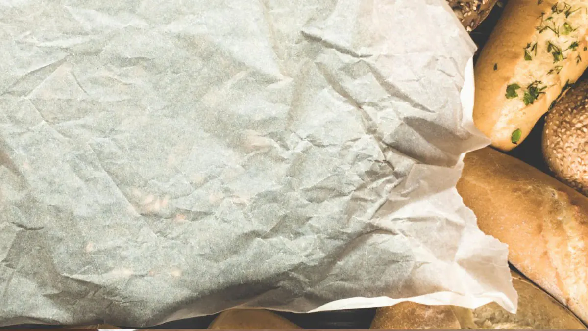 Proč kuchači před použitím namáčejí pečicí papír? Profesionální trik, který usnadňuje pečení