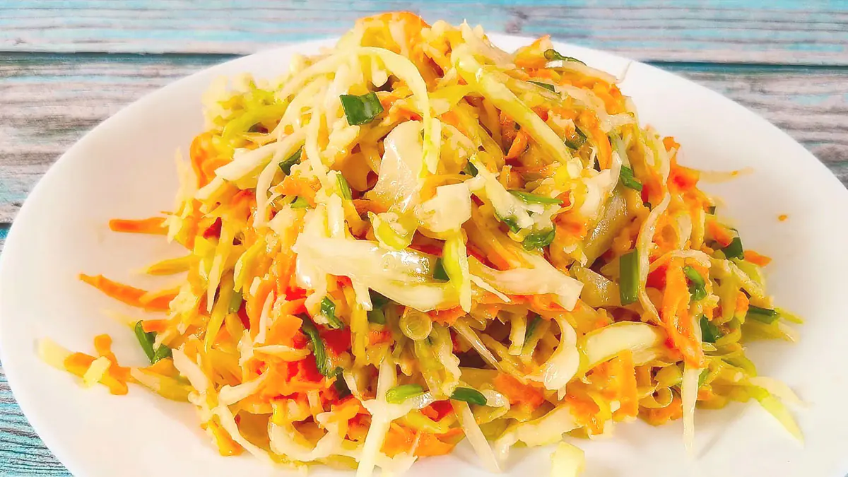 Sněz celou misku najednou – tento zelný salát je tak dobrý