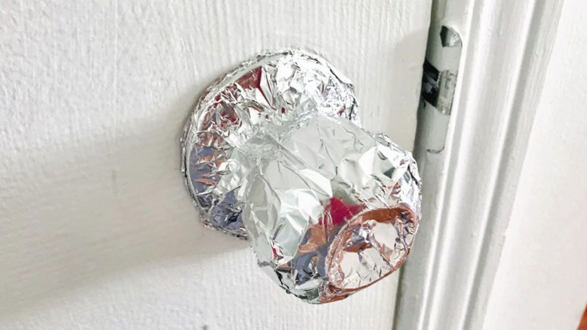 Myslel jsem si, že je to vtip, ale skutečnost je jiná. Proč omotat kliku alobalem?