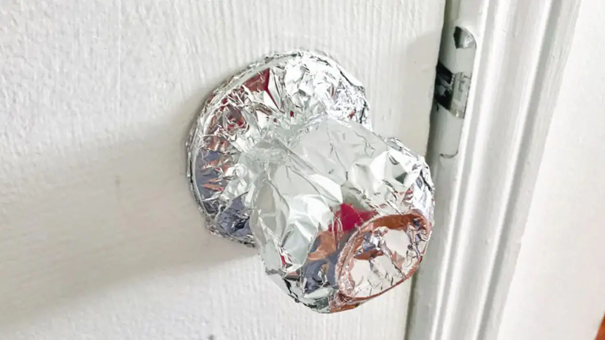 Myslel jsem si, že je to vtip, ale skutečnost je jiná. Proč omotat kliku alobalem?