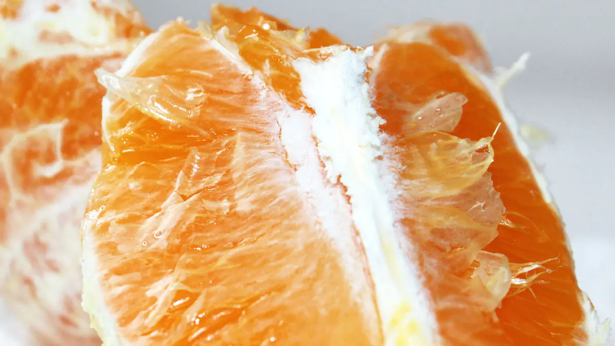 Proč byste při loupání pomeranče neměli vyhazovat bílá vlákna – čím jsou prospěšná