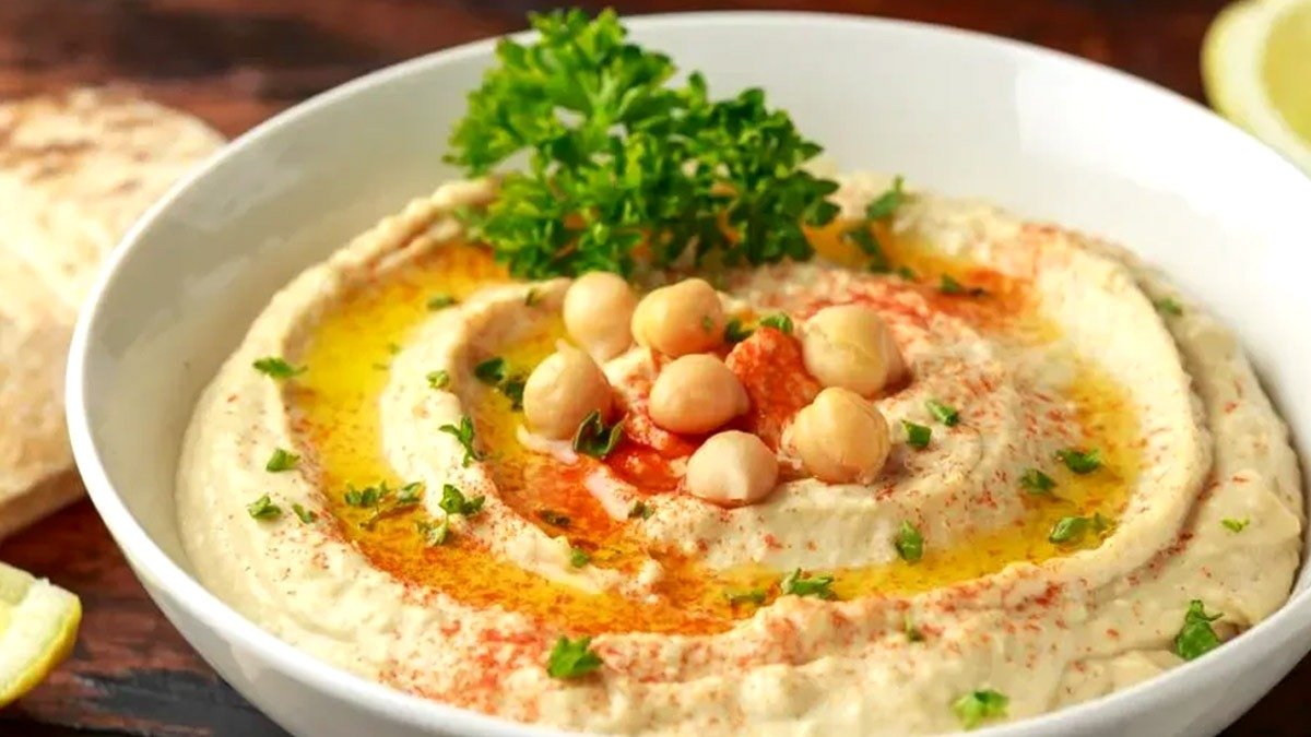 5 minut práce: jednoduchý a lehký recept na domácí autentický hummus
