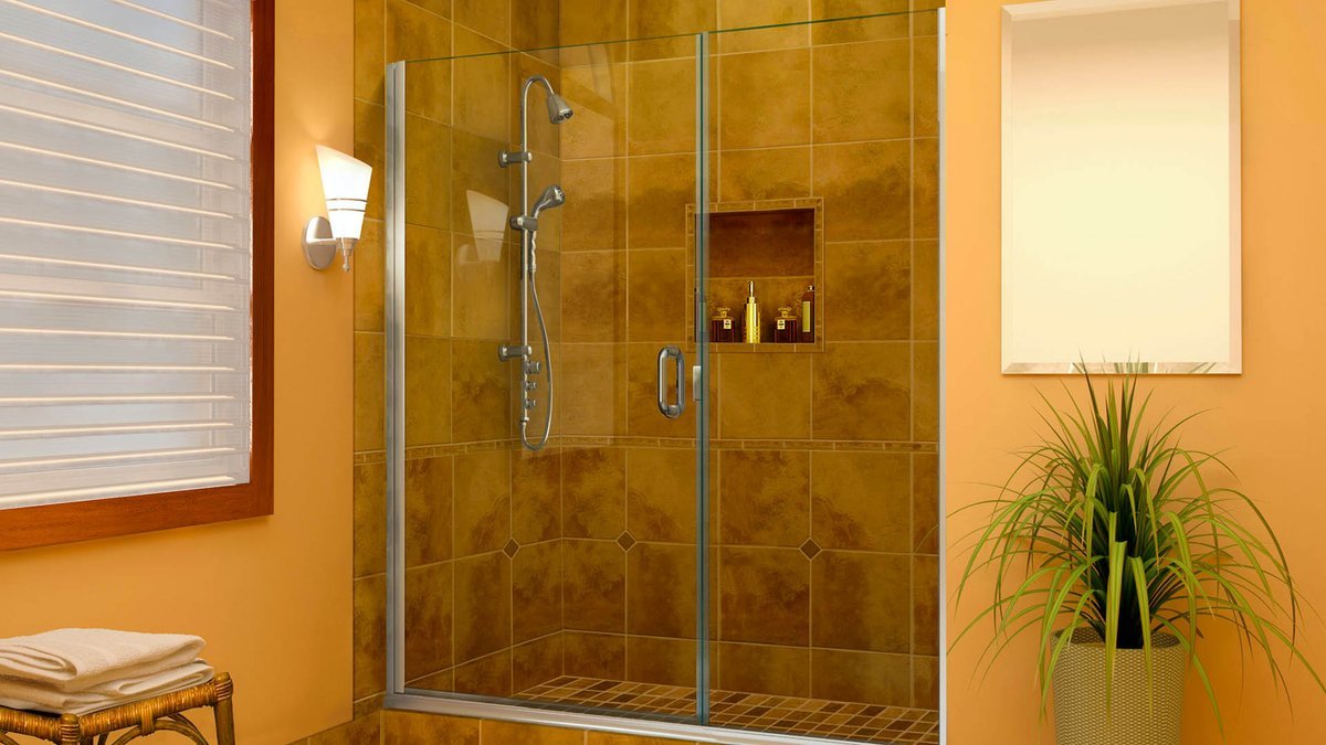 Tendence sprchování, která nahrazuje závěsy a přepážky