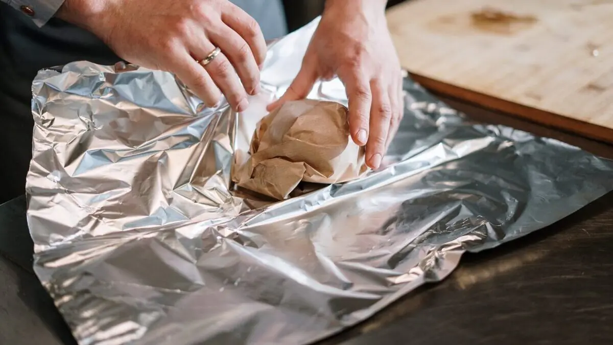 Kromě kuchyně: k čemu všemu se dá doma využít hliníková fólie