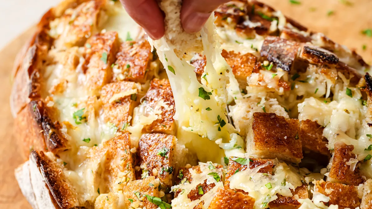 Český sýrový trhaný chléb 1 cesky syrovy trhany chleb