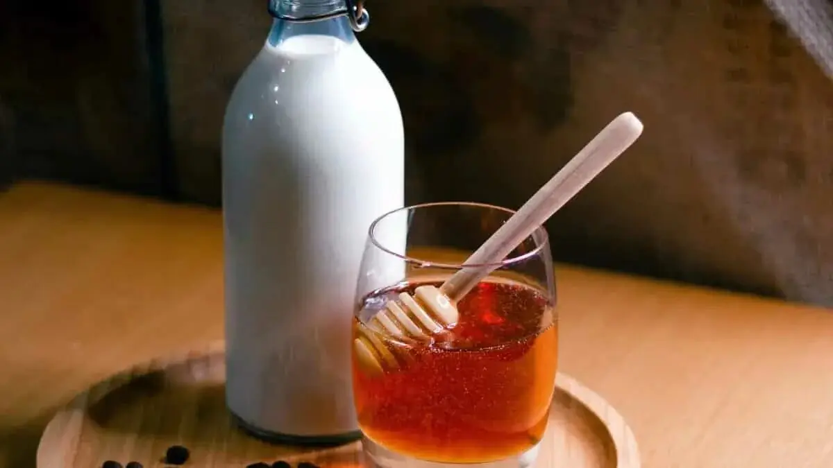 Jak si doma připravit horkou čokoládu zdravě a chutně podle tipů, které se hodí i do českých kuchyní