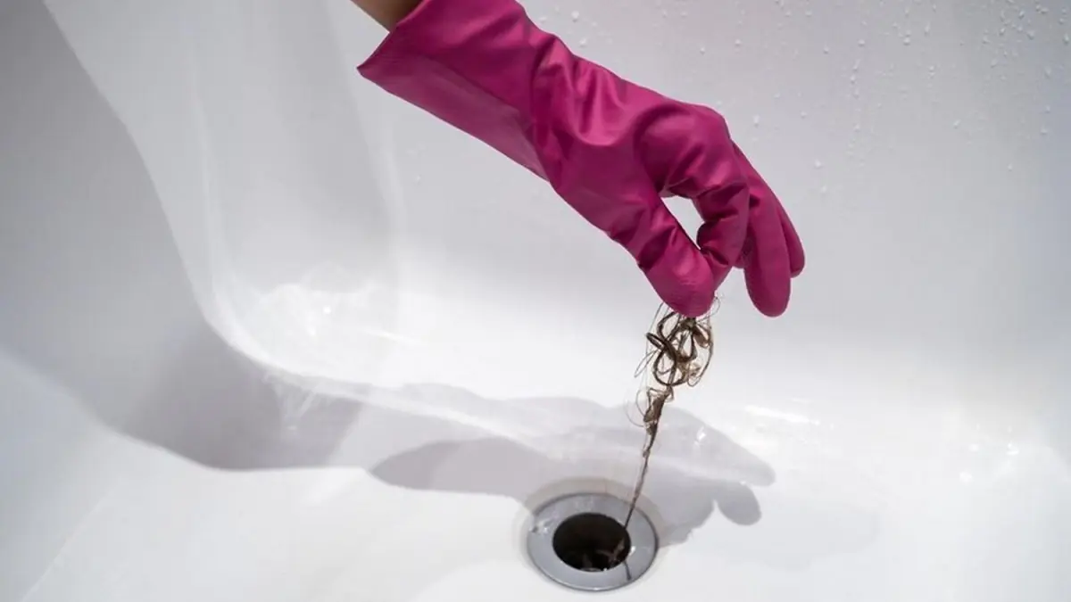 Čistota až na „dno“ odtoku ve ванě! Jednoduchý způsob úklidu, který odstraní neviditelnou lepivou špínu a udělá vše dokonale čisté