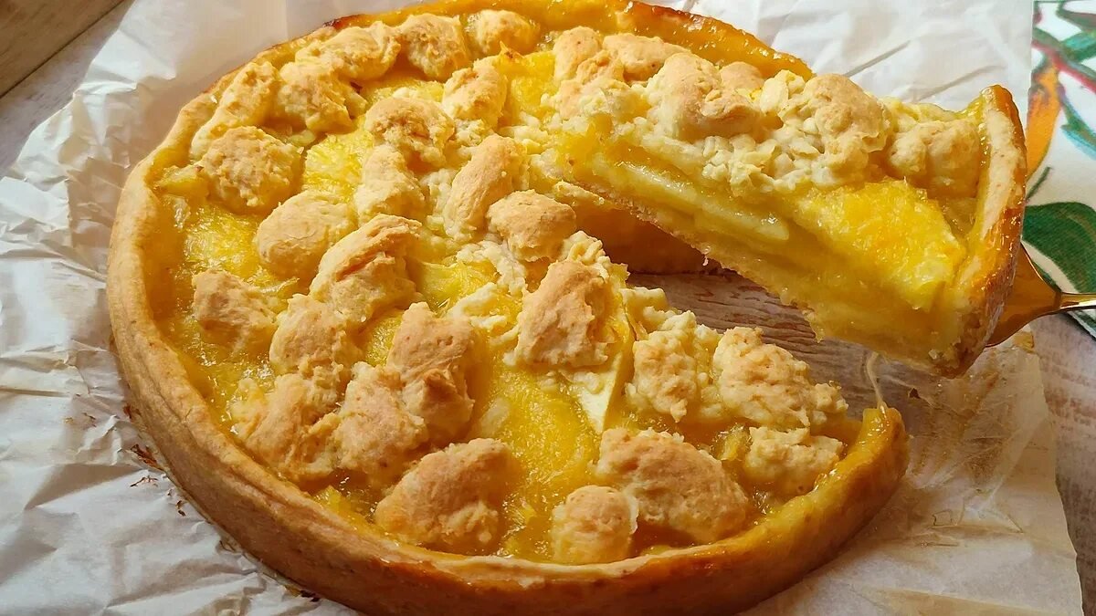 Citron beru rovnou i s kůrou: ten nejlahodnější citronový koláč, těsto na másle a zakysané smetaně je naprostá pecka