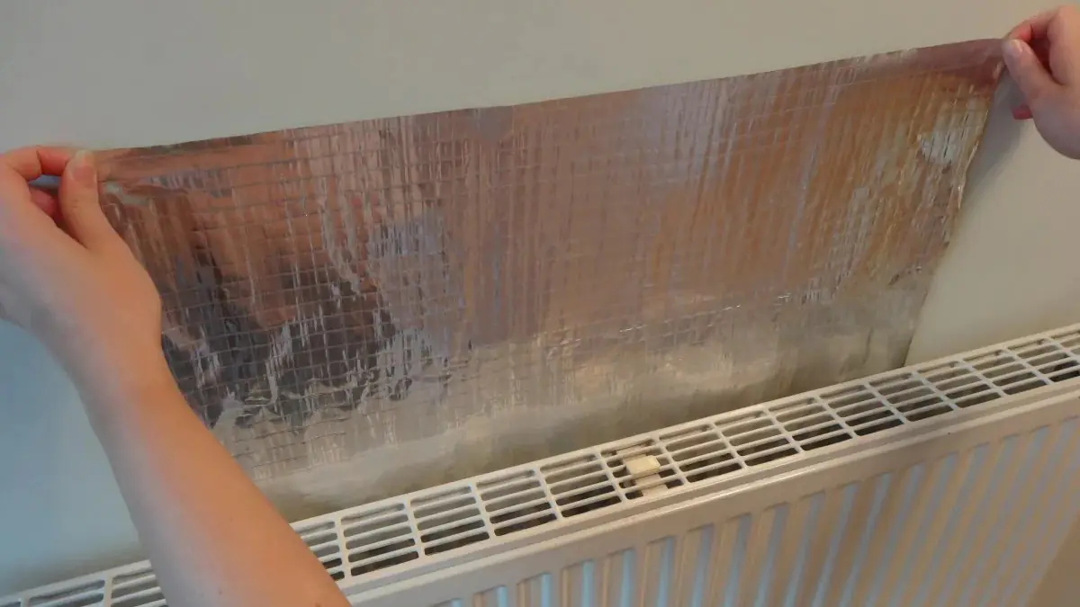 Stačí jedna role alobalu a domov je teplý už za 30 minut, i když venku mrzne až na −40 °C