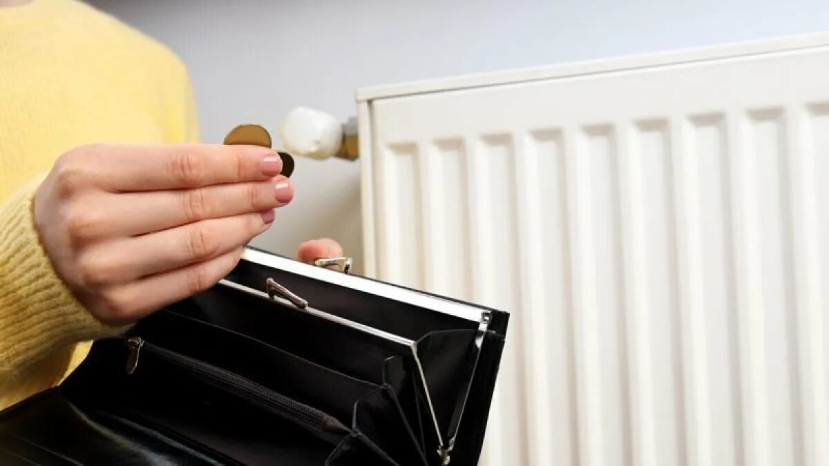 Kdo při odchodu z domu úplně vypíná topení, často nakonec zaplatí víc než ten, kdo jen sníží teplotu