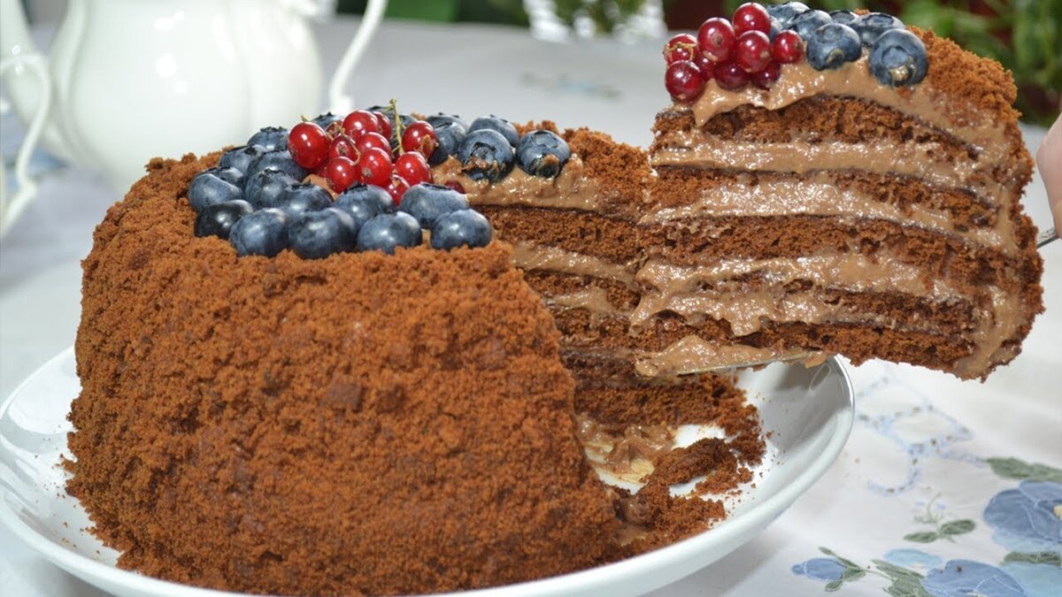 Čokoládový dort s krémem z vařeného kondenzovaného mléka: jemný, vláčný a opravdu výborný