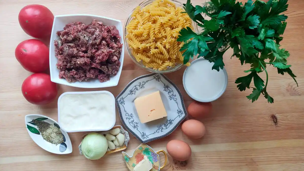 Cowboy těstovinový nákyp chutná jako z drahé restaurace, ale ve skutečnosti je levný 3 Cowboy těstovinový nákyp chutná jako z drahé restaurace, ale ve skutečnosti je levný