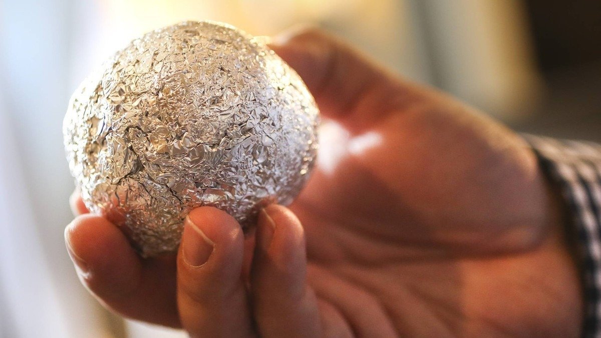 Tchyně hodila do myčky kuličku z alobalu a já byla v šoku, když mytí skončilo