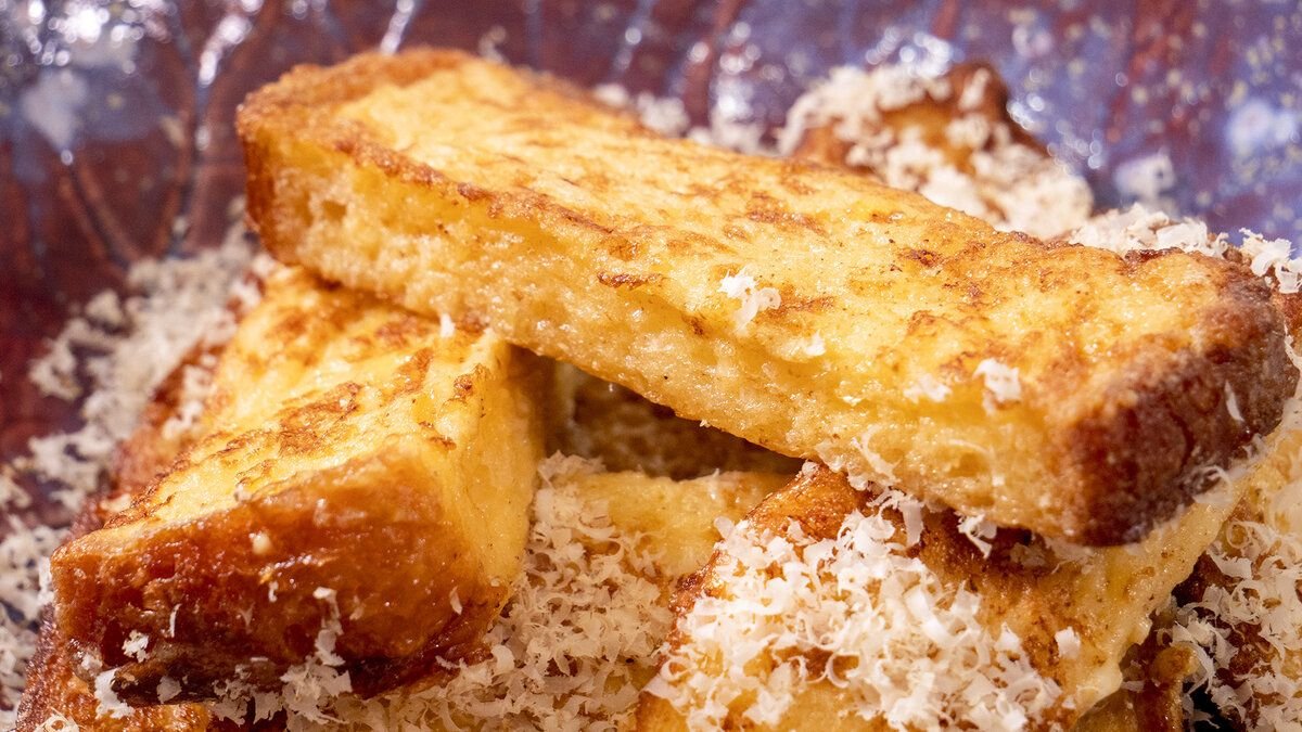 Tato dobrota z horkovzdušné fritézy je křupavá, zlatavá a ideální na snídani