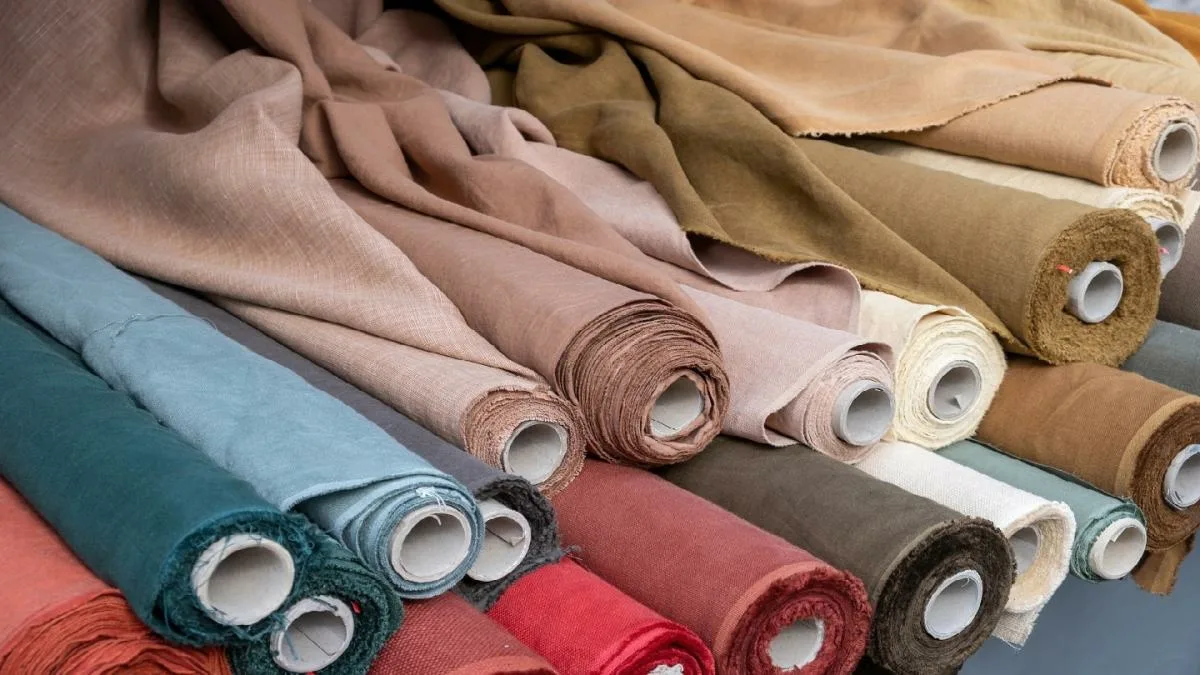 Jaké ložní prádlo vybrat — bambus, satén nebo bavlnu? Trend, kvůli kterému se dnes stojí ve frontách