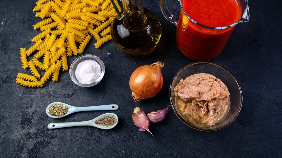 Spaghetti alla Bella Donna Sicula: rychlejší a chutnější než aglio e olio. Dvě ingredience, 5 minut a můžete jíst