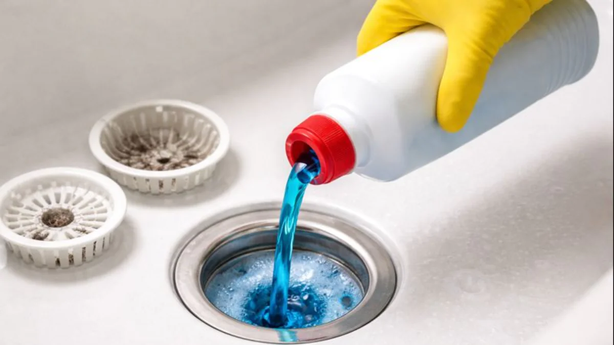 Čistota až na „dno“ odtoku ve ванě! Jednoduchý způsob úklidu, který odstraní neviditelnou lepivou špínu a udělá vše dokonale čisté
