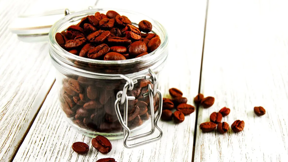 Lifehack, jak se zbavit nepříjemných pachů doma během pár vteřin: stačí lžička kávy, když ji použijete takto