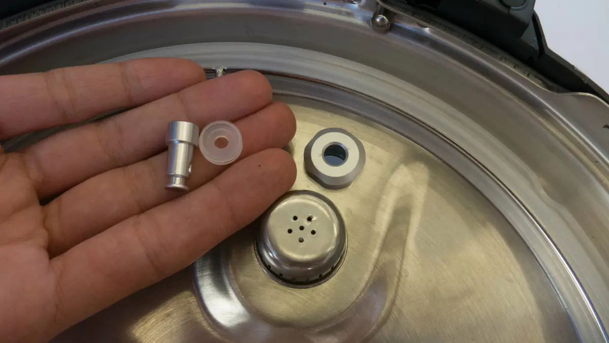 Před výbuchem tlakového hrnce se vždy objeví 6 příznaků: 90 % lidí dělá jednu a tu samou chybu