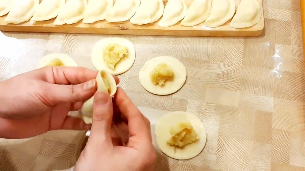 Nejlepší náplň do ruských pirohů. Jakmile ji jednou vyzkoušíte, už se ke starému receptu nikdy nevrátíte.