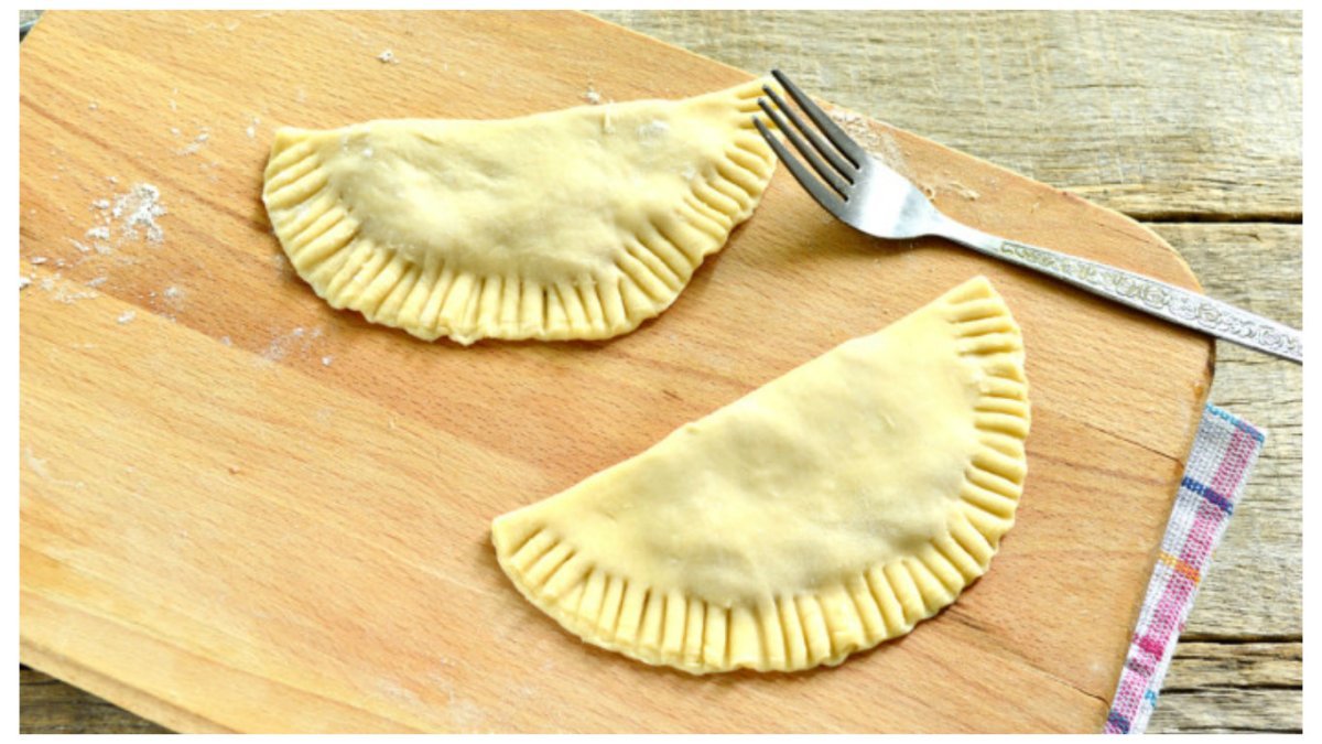 Křupavé čebureky s masem: skvělé těsto a „kosmická“ náplň jako v těch nejlepších bistrech