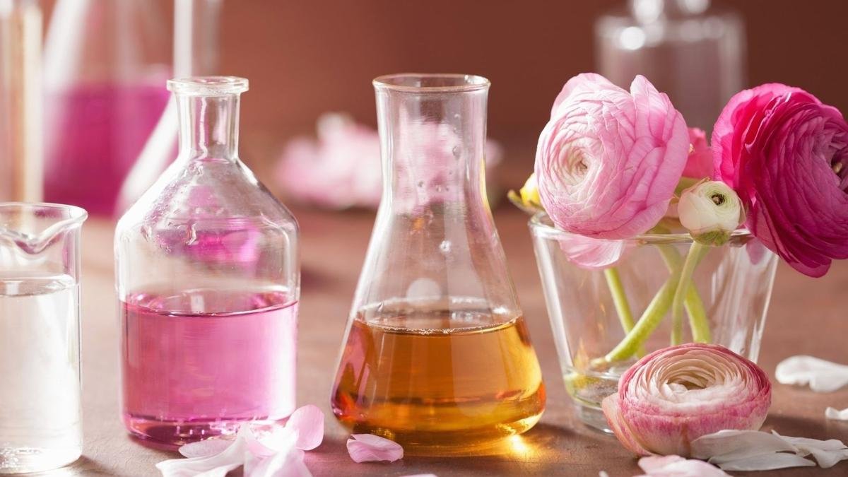 Zapomeňte na osvěžovače 7 kapek do sklenice vody a doma to voní jako v zahradě po dešti