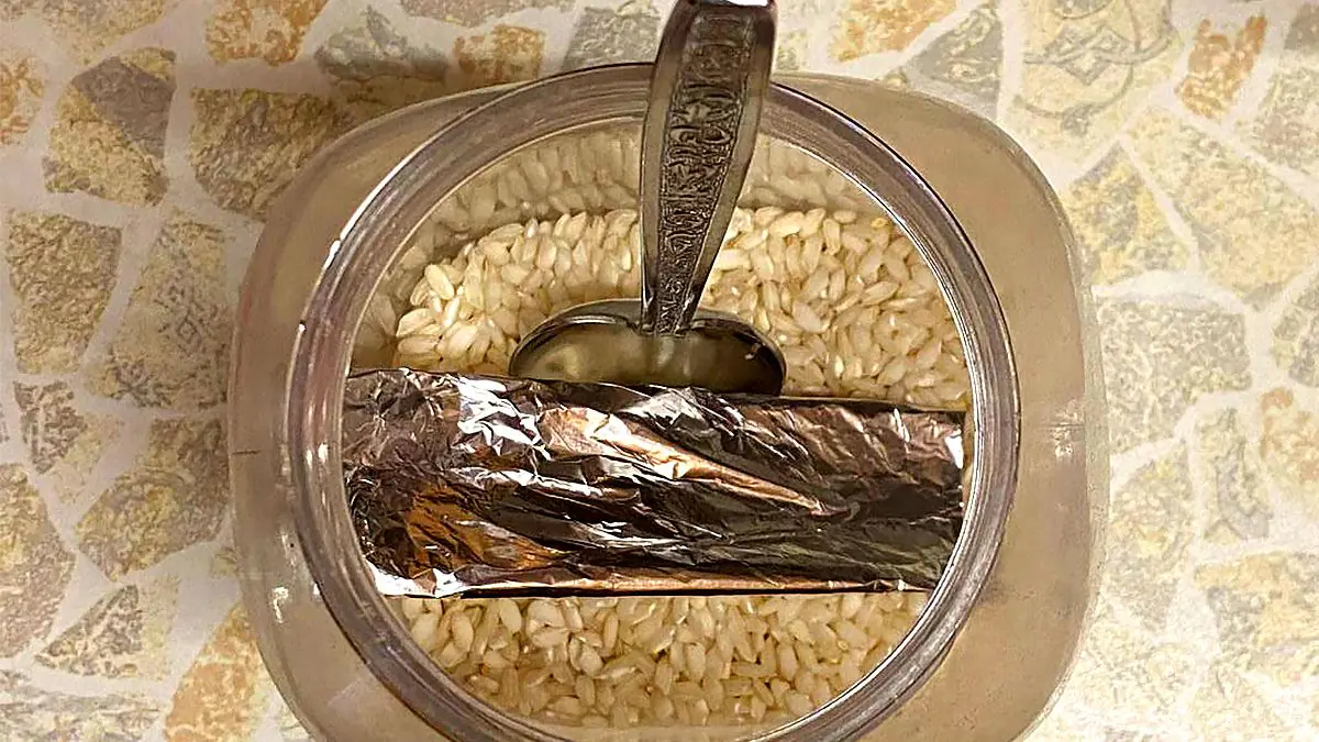 Fólie z hliníku je nečekaný spojenec proti myším. Rychlé řešení, které opravdu funguje