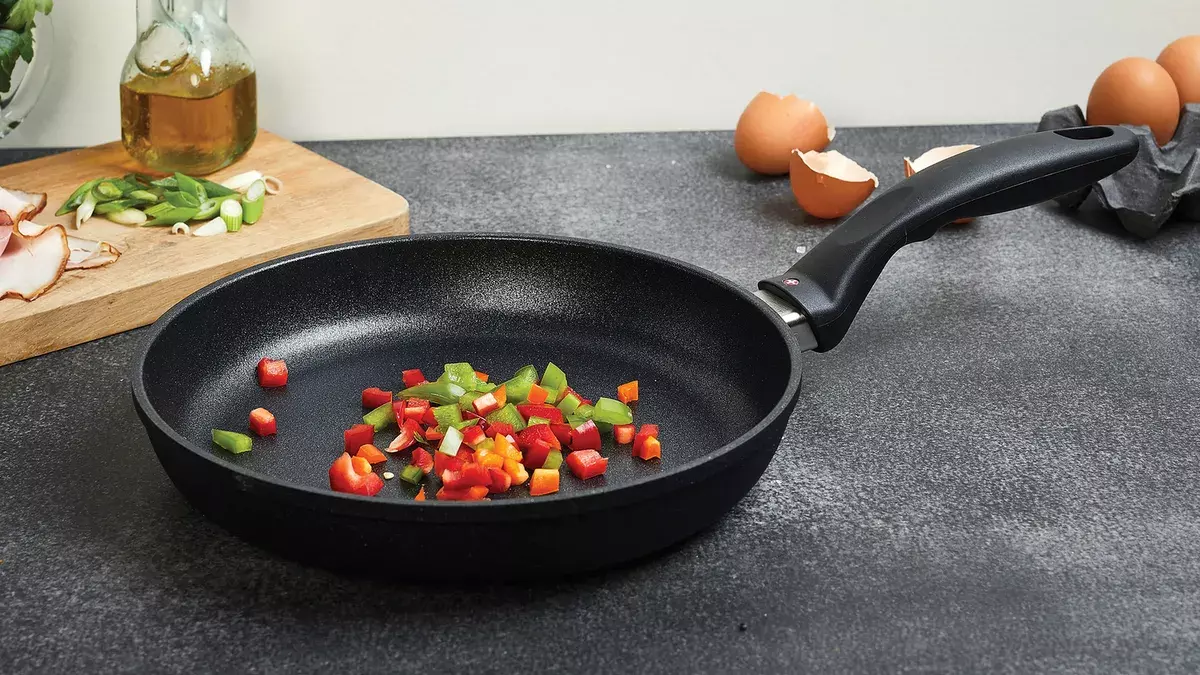 Odborník na potravinářské technologie Smažicí pánev z nerezové oceli je nejčastěji nejlepší volbou pro zdravé vaření