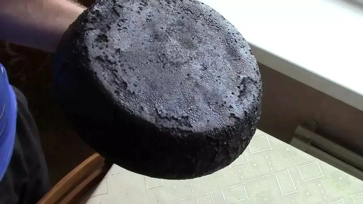 Jednoduché způsoby, jak proměnit zrezivělou železnou pánev v úplně novou