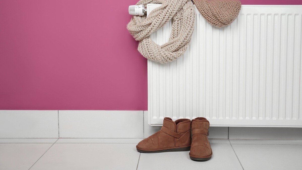 Já jsem pořád přidával topení, ale stejně mi byla zima: odborníci vysvětlují tento běžný domácí problém