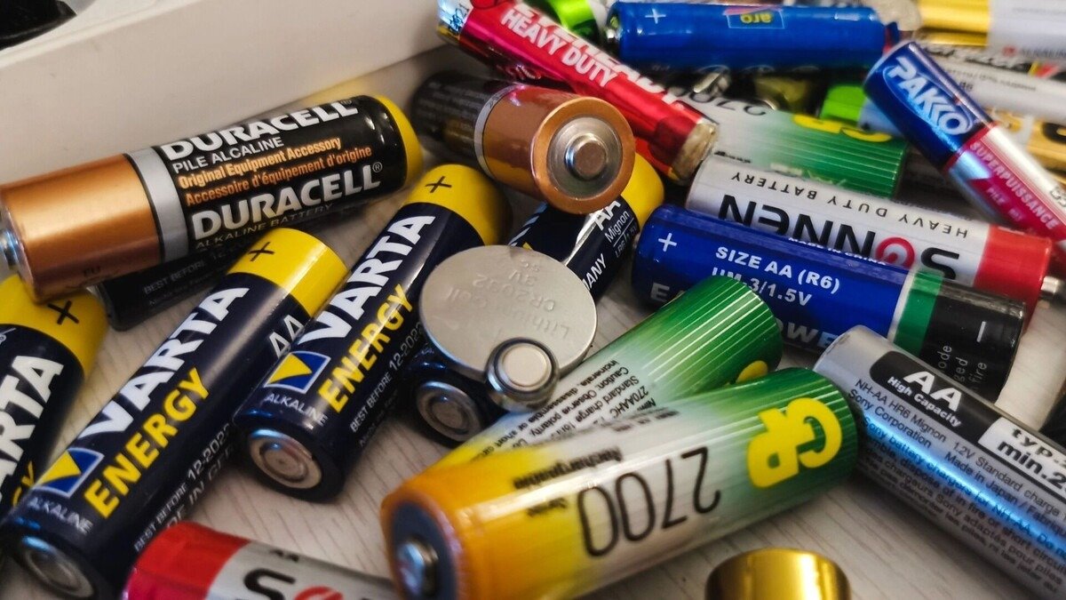 Pokud doma používáte baterky, máte opravdový poklad: jak je recyklovat podle tohoto skvělého nápadu