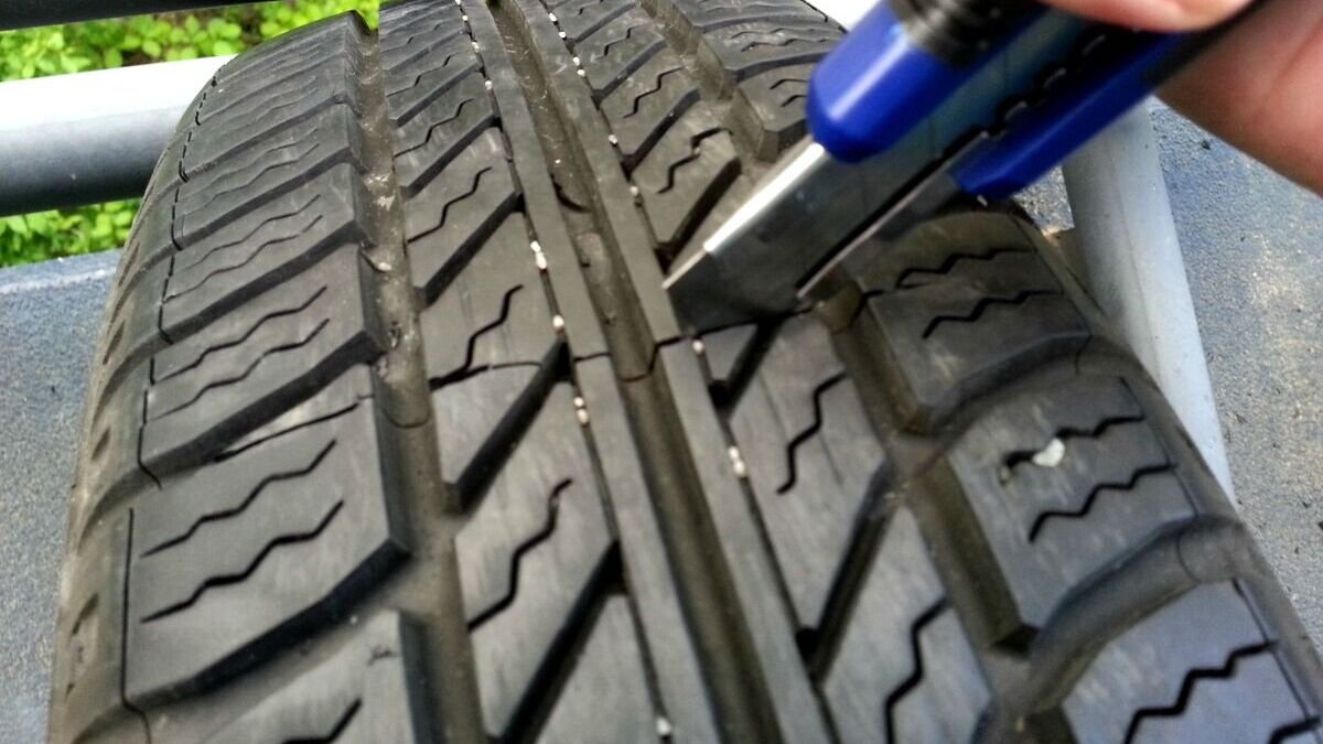 Jak udělat verandu v zimě neklouzavou bez zbytečných výdajů: jednoduché řešení ze staré pneumatiky