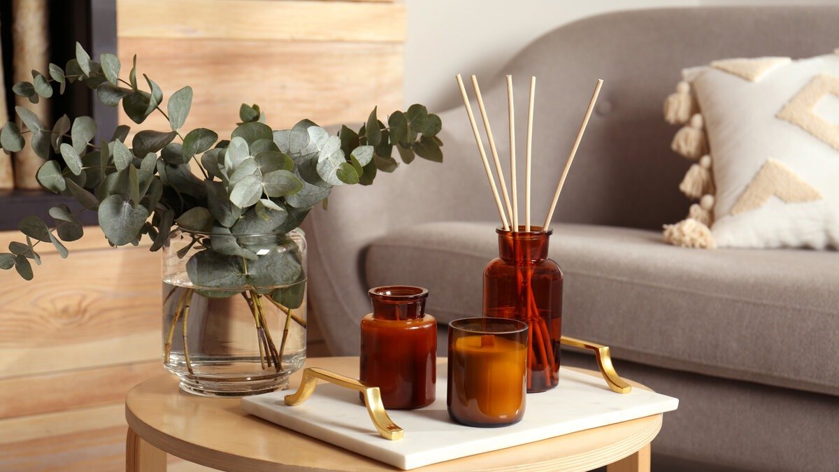 8 nápadů na jednoduchou, ale luxusně působící domácí dekoraci v moderním interiéru, které jsou stále častější i v českých domácnostech