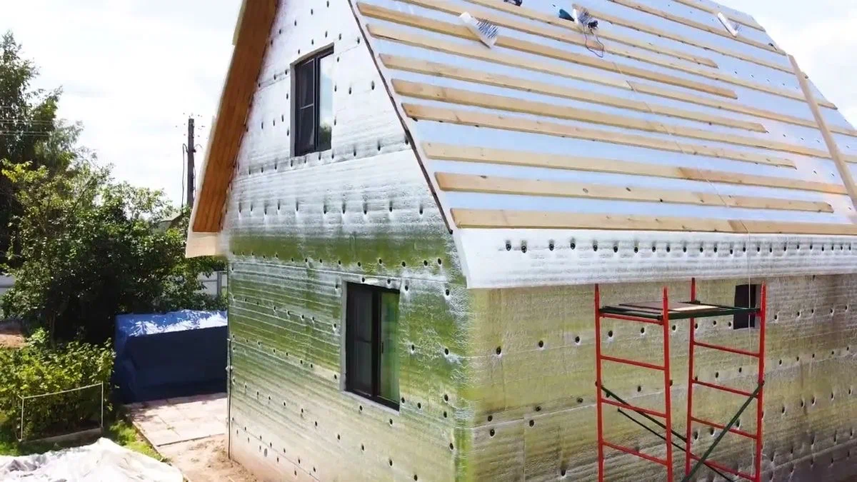 V Norsku to dělají už 10 let, a my se pořád trápíme: jak mít teplou podlahu bez dodatečného vytápění — funguje i v tuhých mrazech