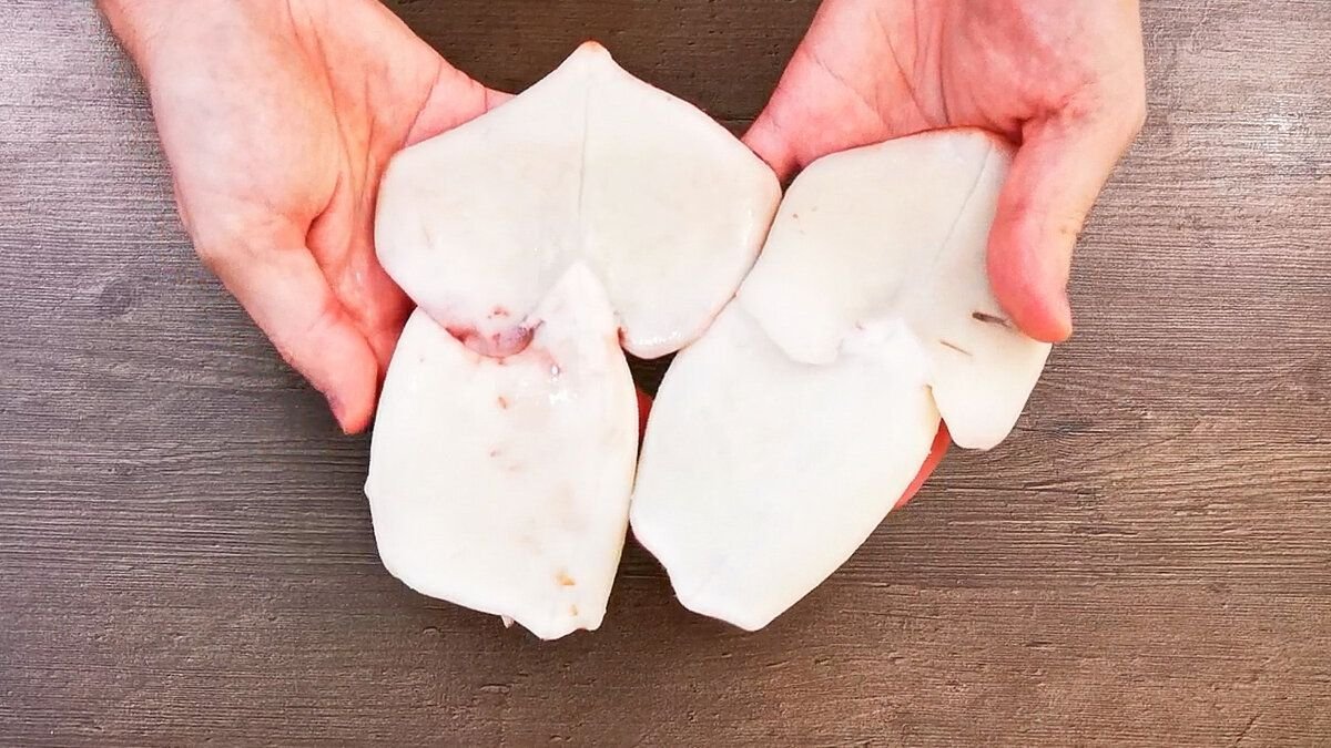 Jednoduchý způsob, jak umýt kalamáry bez rybího zápachu, trik používaný i v českých kuchyních