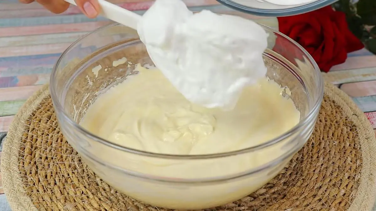 „Bavlněný dort“: recept ze 3 ingrediencí bez lepku, který se rozplývá na jazyku