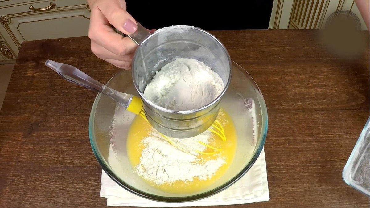 Nejjednodušší recept na mramorovou bábovku: míchá se jen lžící, ale výsledek je skvělý