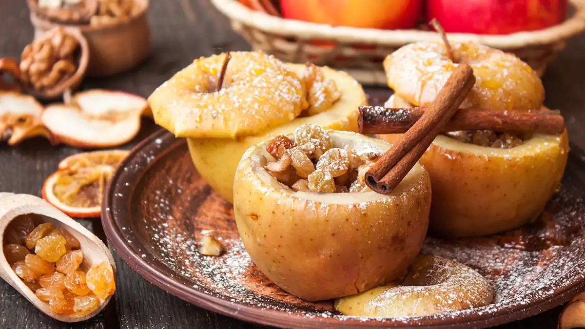 Pečená jablka s lákavou náplní: tajemství, jak potěšit i náročné chutě