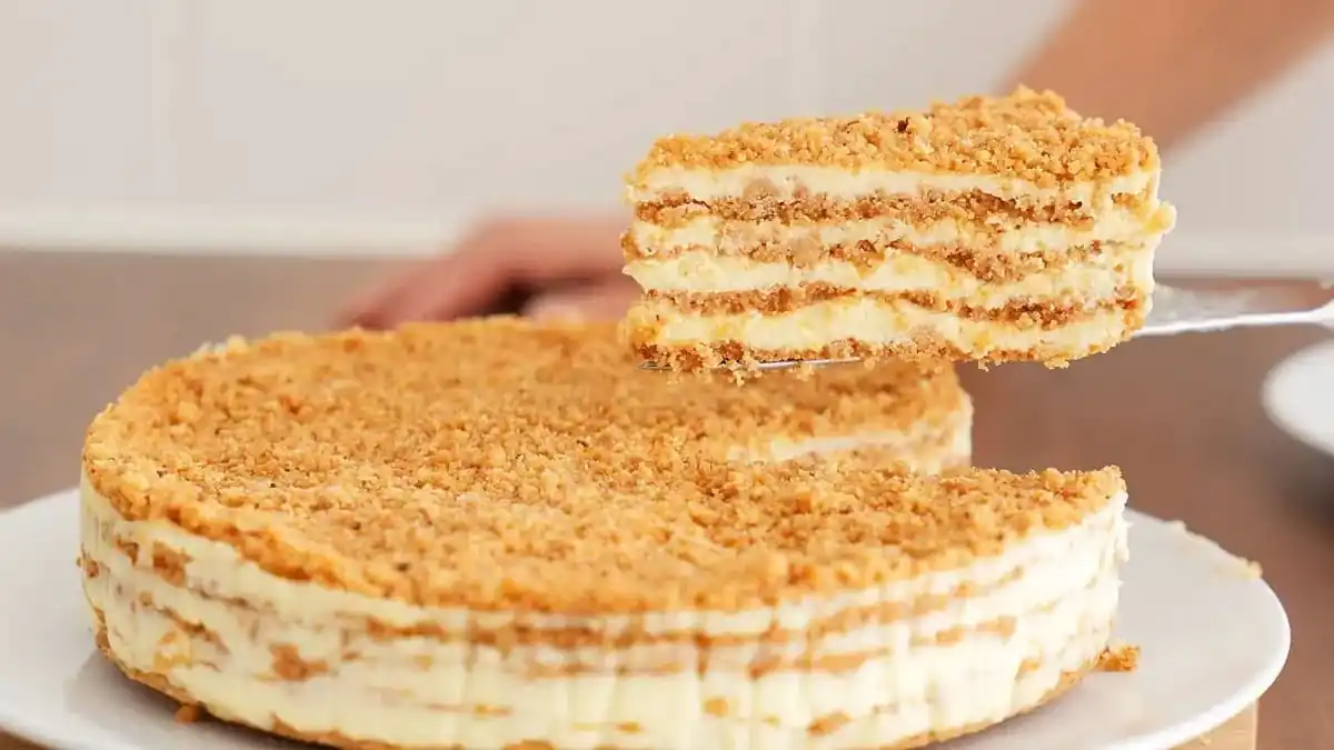 Plnohodnotný dort za 15 minut bez sušenek a bez trouby vezmu pánev a připravím nebeský dezert