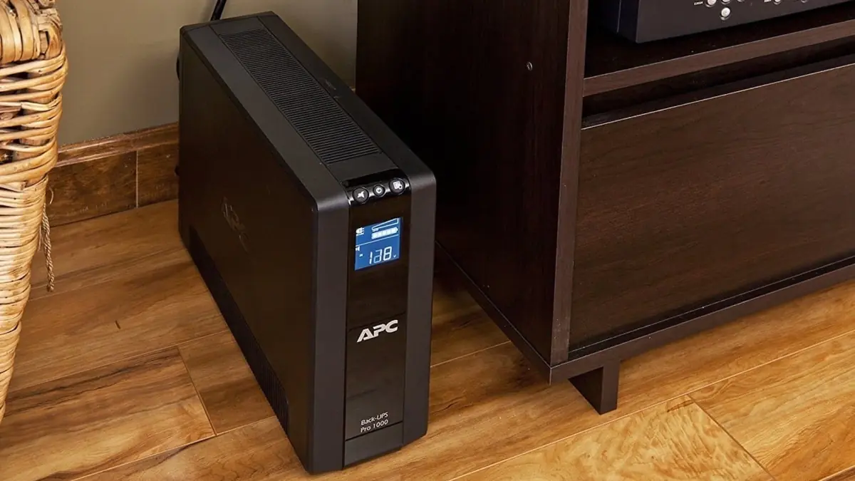 Ani mikrovlnka, ani lampy: přístroj, který je potřeba doma co nejrychleji odpojit, když začne bouřka