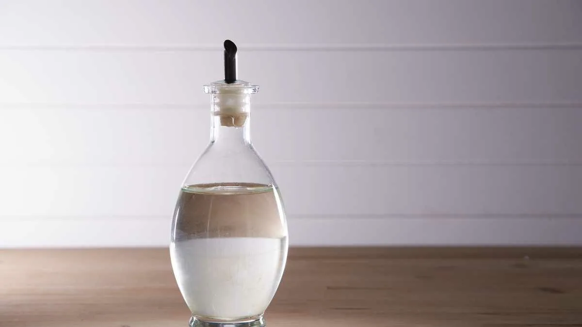 Před smažením makrely ji namočte jen na 3 minuty „do tohoto“ — a rybí zápach zmizí