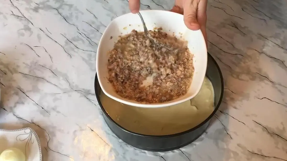 Beru konzervu a kefír a připravuji nezapomenutelný rybí koláč na svačinu hotový za pouhých 30 minut v troubě