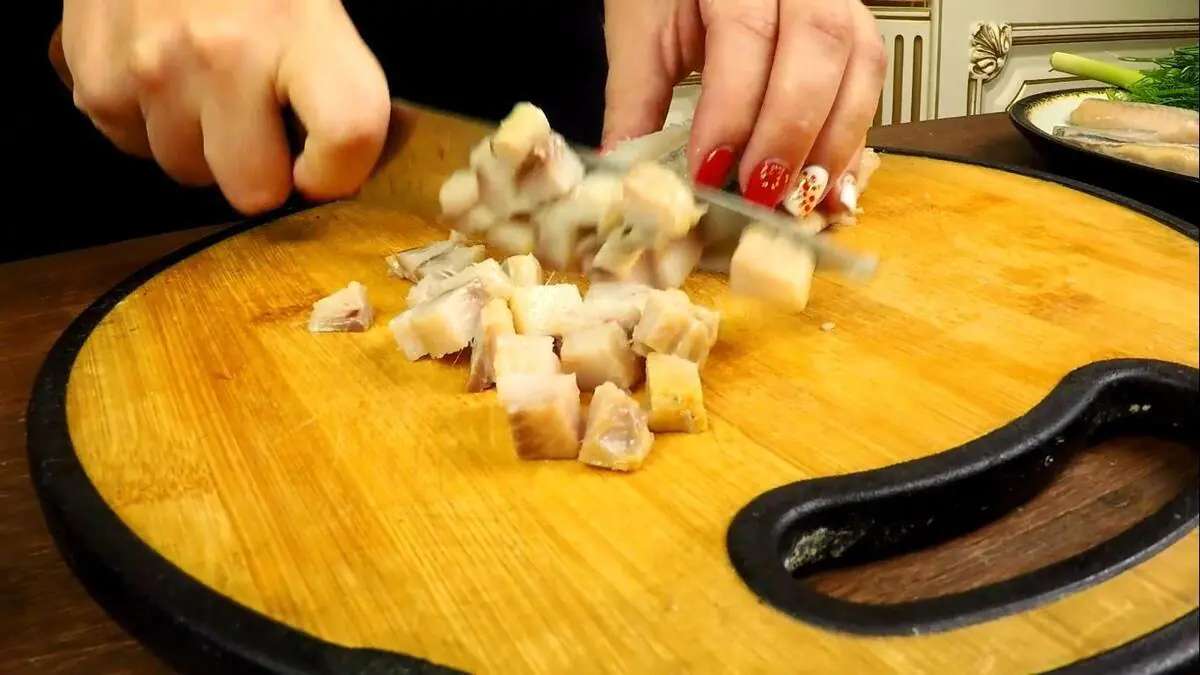 Bez vrstev: salát „Skandinávský“ dáte dohromady za 7 minut – lahůdka se sleděm