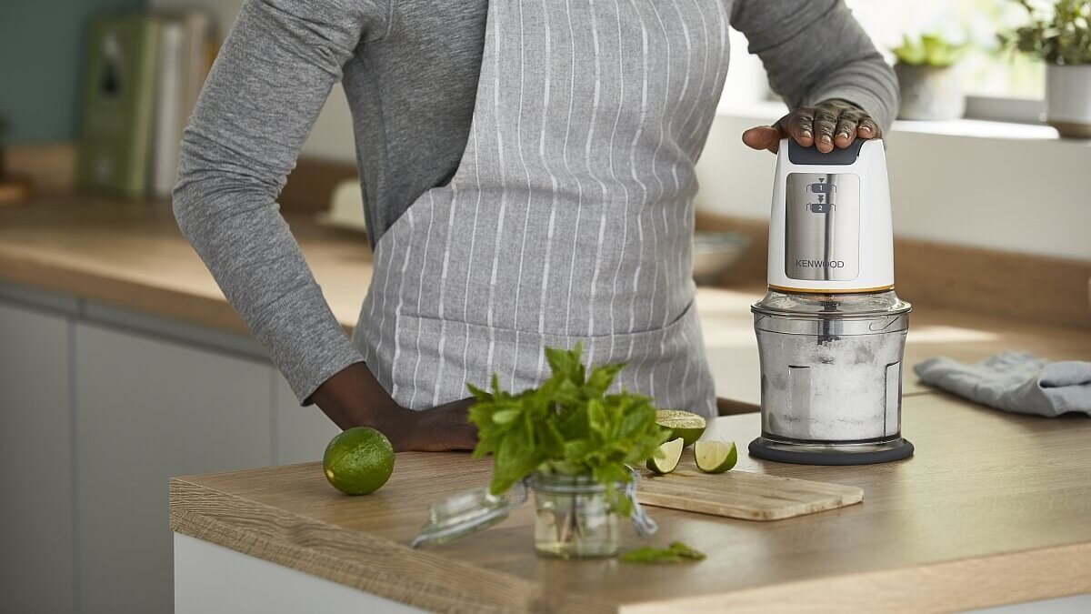 Myslel sis, že sekáček s noži umí jen sekat? Tady je 5 geniálních nápadů, jak ho využít i jinak