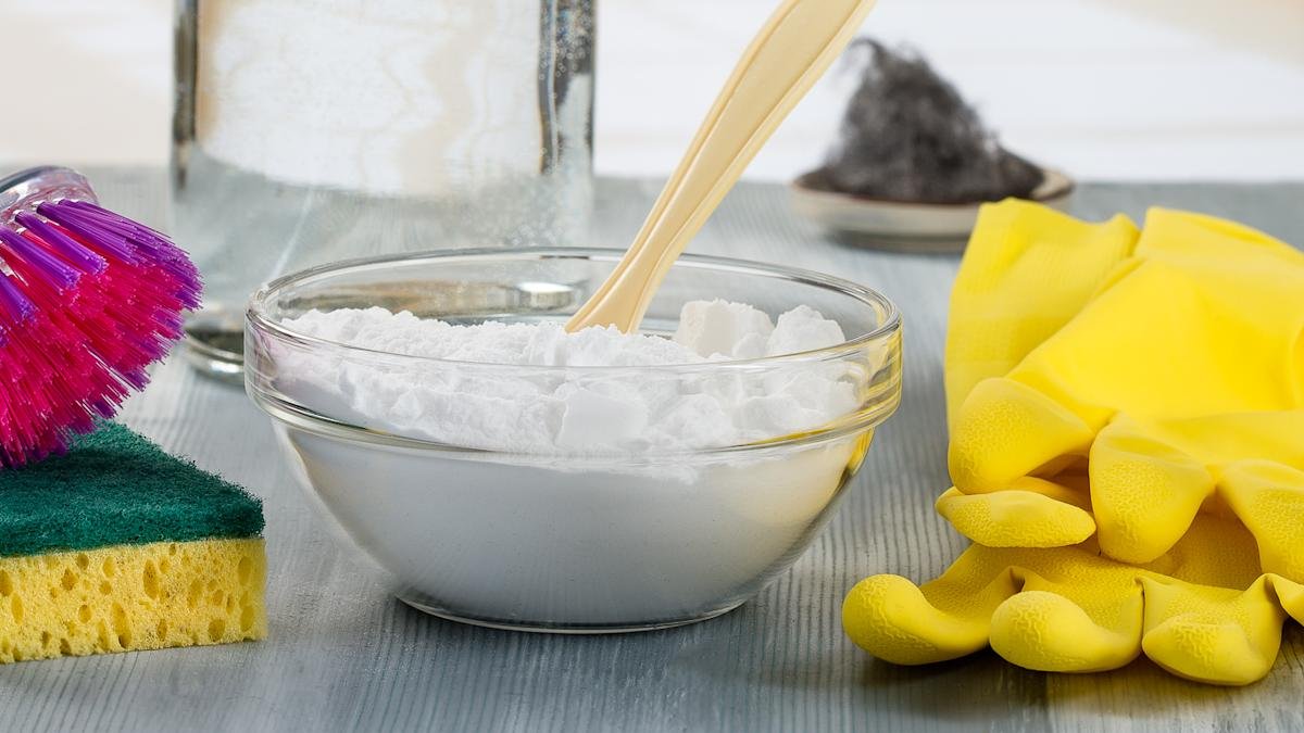 Jak odstranit černé skvrny ze silikonu v koupelně