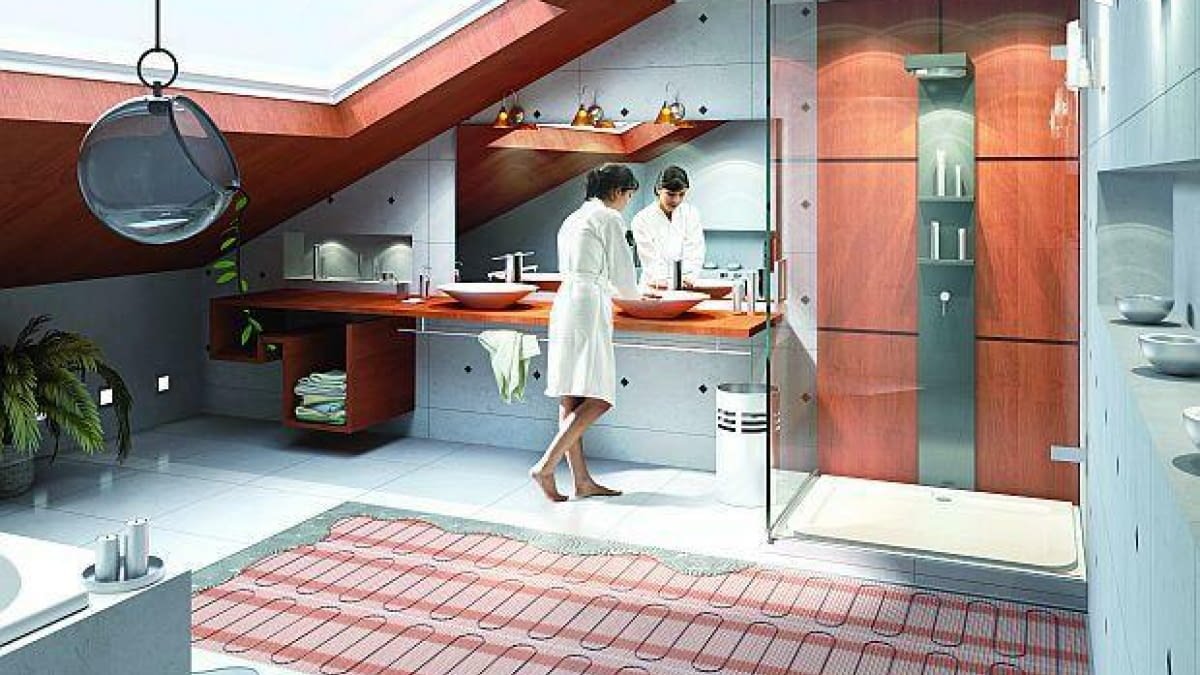 Konec nástěnných držáků na ručníky: podlahové vytápění, které v roce 2026 nadchne designéry koupelen